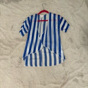 LuLaRoe Blue and White Stripe Kimono Top